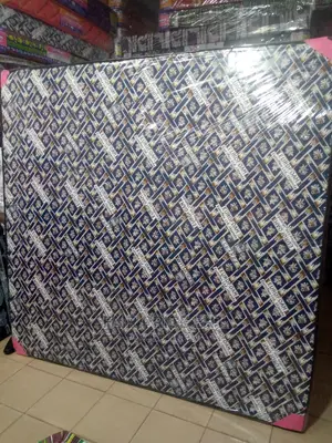 Photo - Mattress by 5x6x6inches.Eurofoam.( White and Blue)