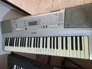 Yamaha Keyboard PSR E303