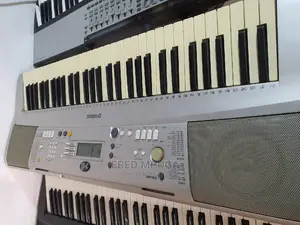Yamaha Keyboard PSR E303