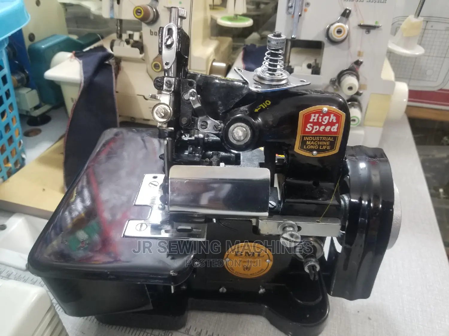 Overlock Sewing Machine