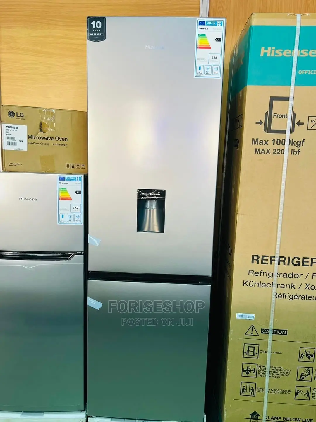 Hisense 341litrs Double Door Fridge With a Dispenser