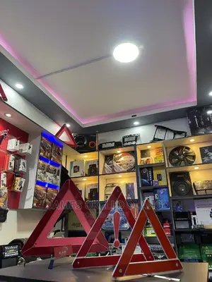 Reflector Triangle Available
