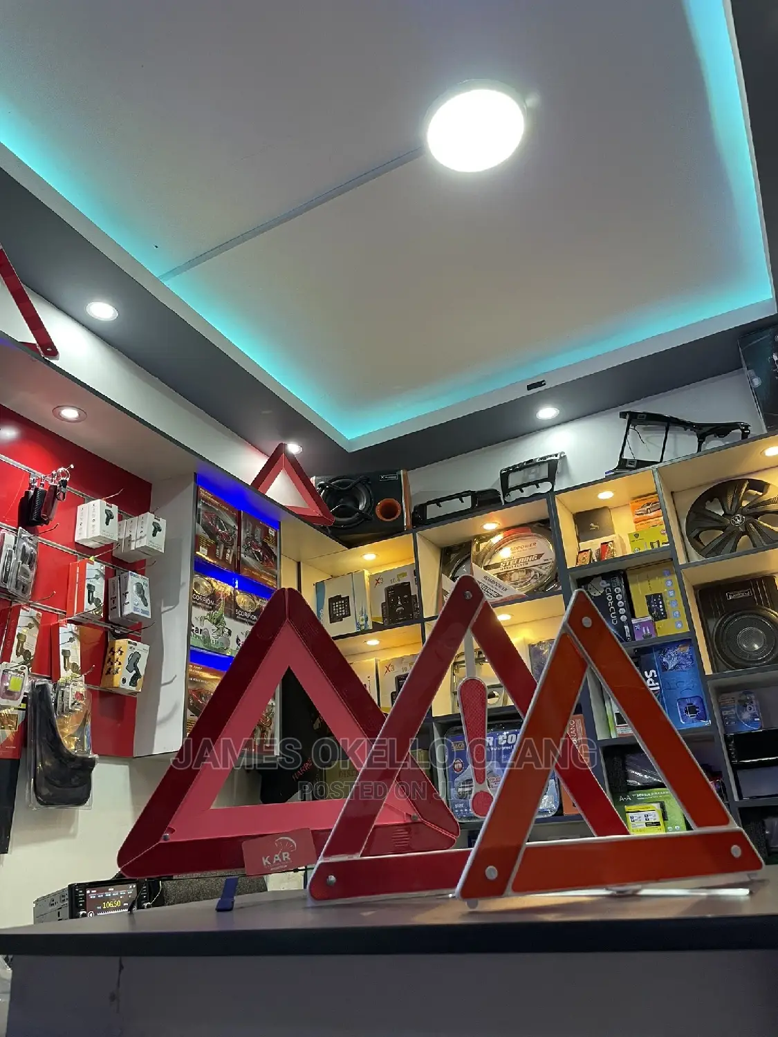 Reflector Triangle Available