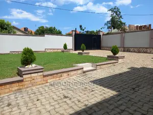 Furnished 4bdrm House in Kira for Sale