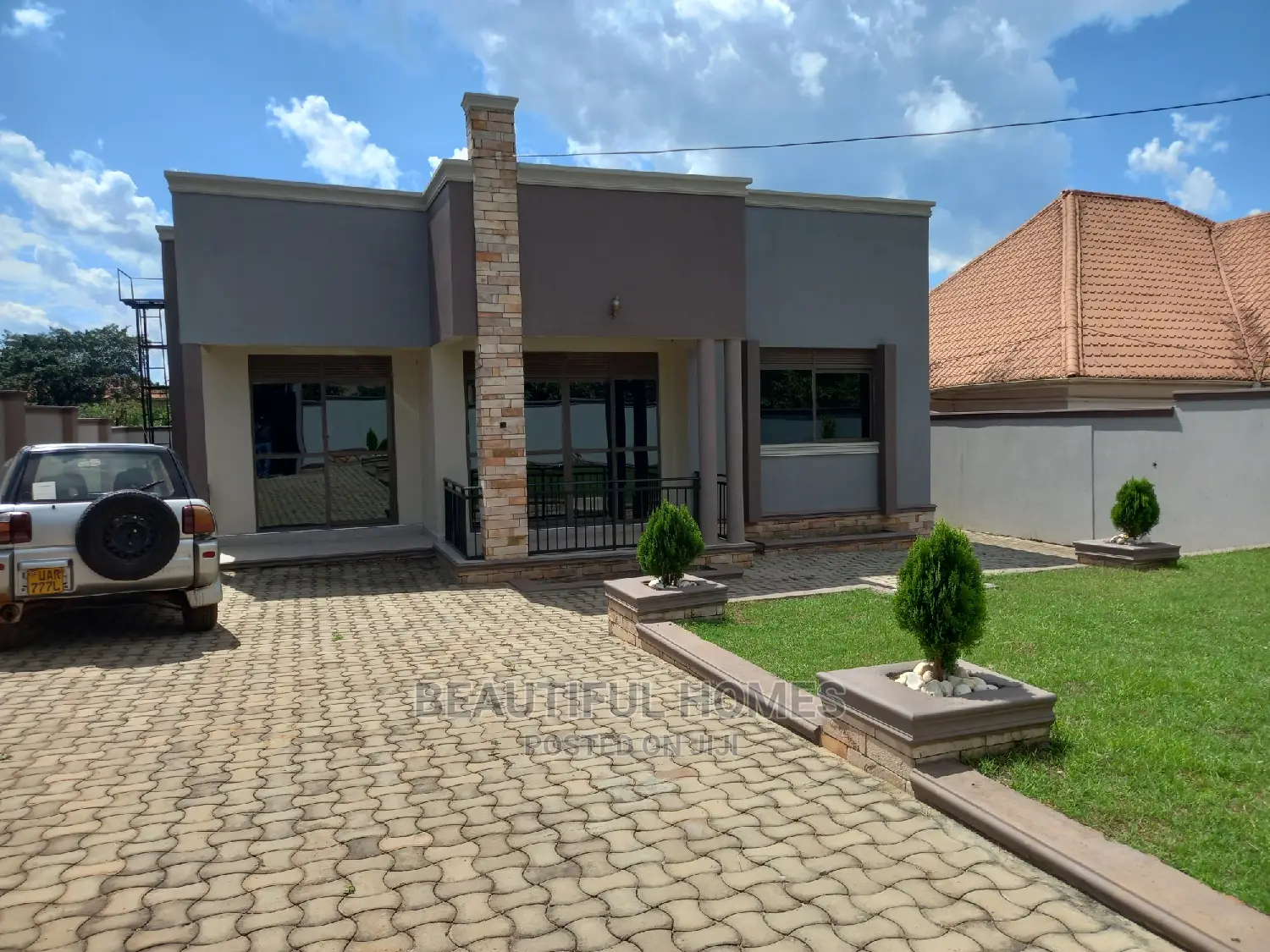 Furnished 4bdrm House in Kira for Sale