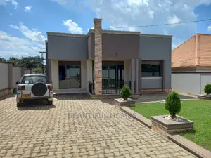 Furnished 4bdrm House in Kira for Sale