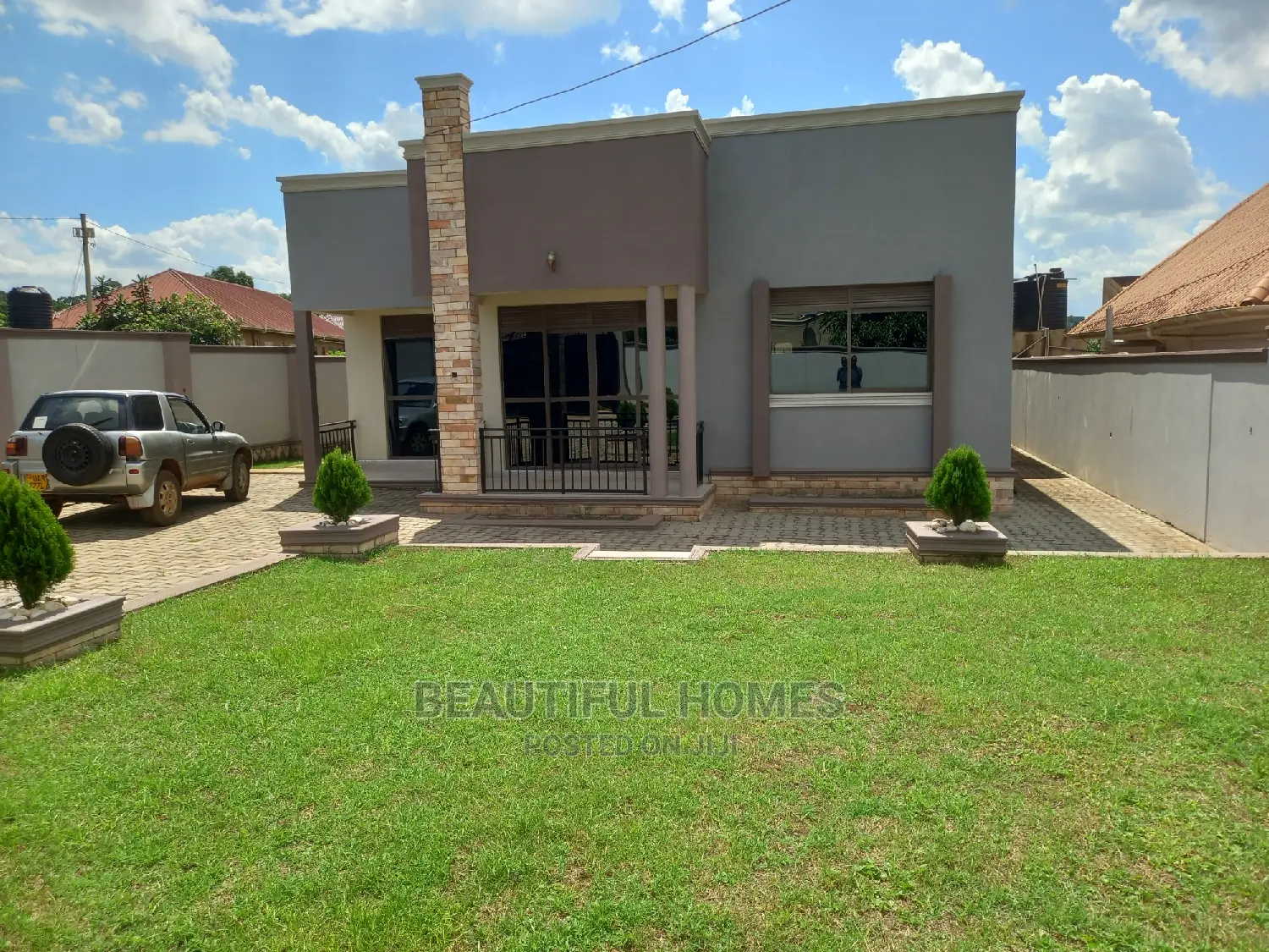Furnished 4bdrm House in Kira for Sale