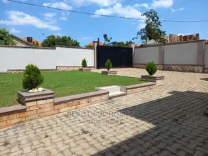 Furnished 4bdrm House in Kira for Sale