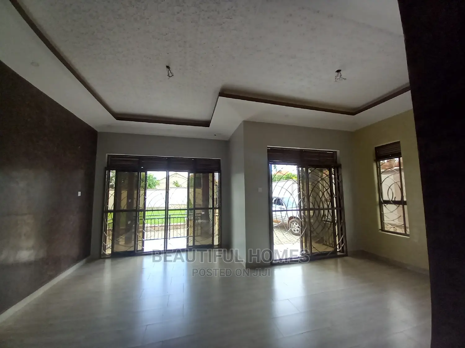 Furnished 4bdrm House in Kira for Sale