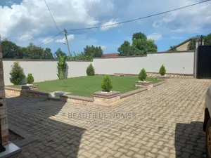 Furnished 4bdrm House in Kira for Sale