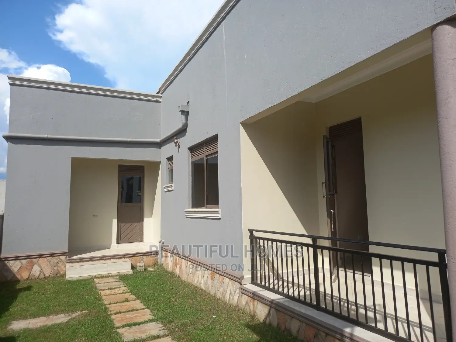 Furnished 4bdrm House in Kira for Sale