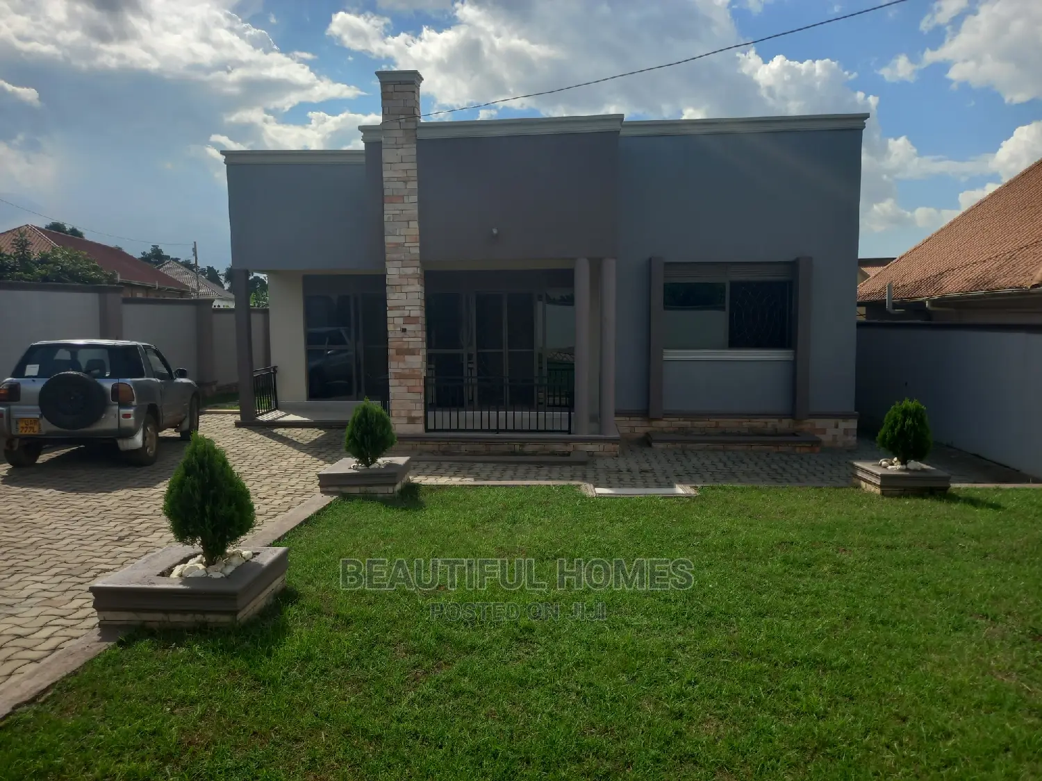 Furnished 4bdrm House in Kira for Sale