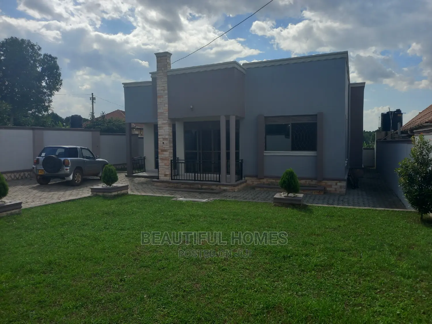 Furnished 4bdrm House in Kira for Sale