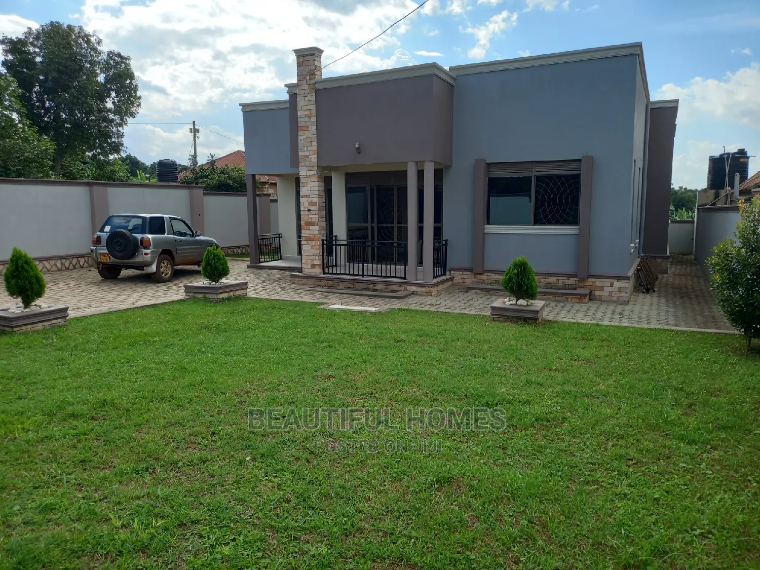 Furnished 4bdrm House in Kira for Sale