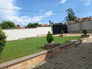 Furnished 4bdrm House in Kira for Sale
