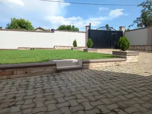Furnished 4bdrm House in Kira for Sale