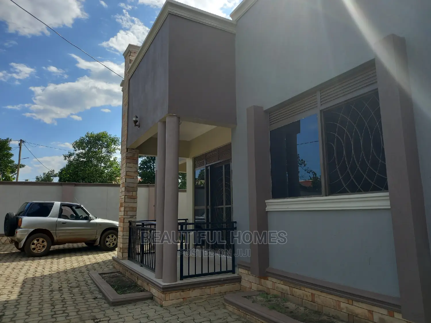 Furnished 4bdrm Bungalow in Kira for Sale