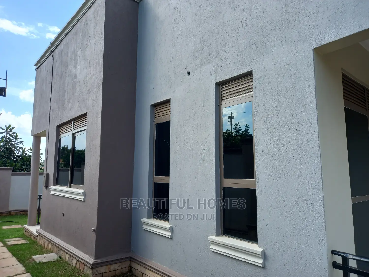 Furnished 4bdrm House in Kira for Sale