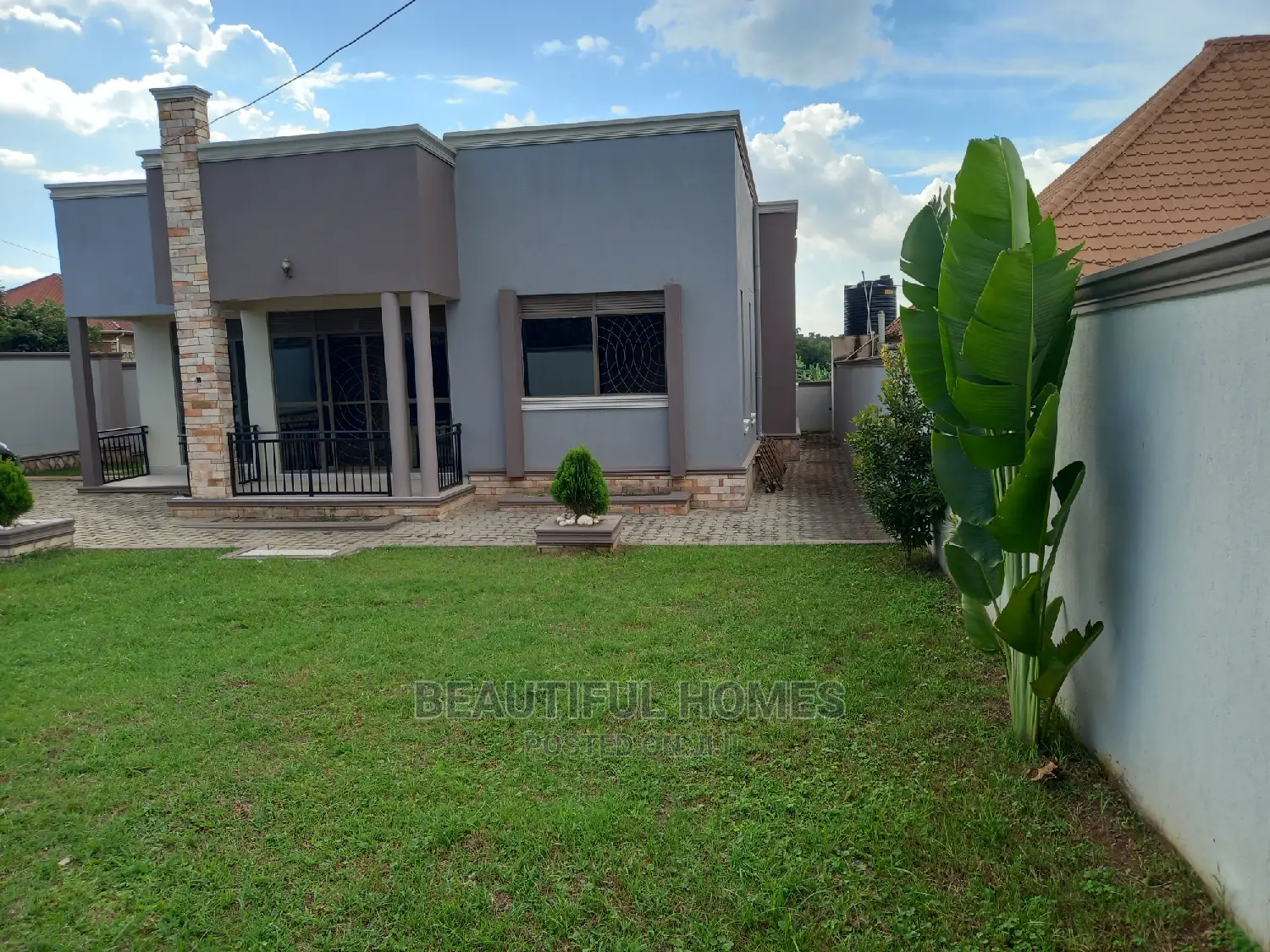 Furnished 4bdrm Bungalow in Kira for Sale