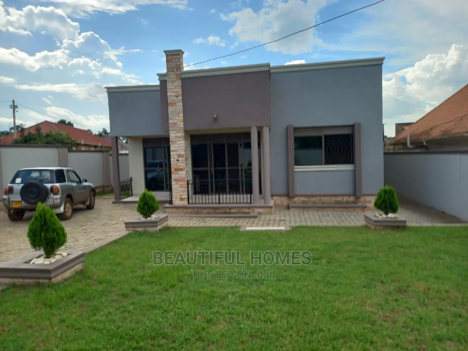 Furnished 4bdrm Bungalow in Kira for Sale