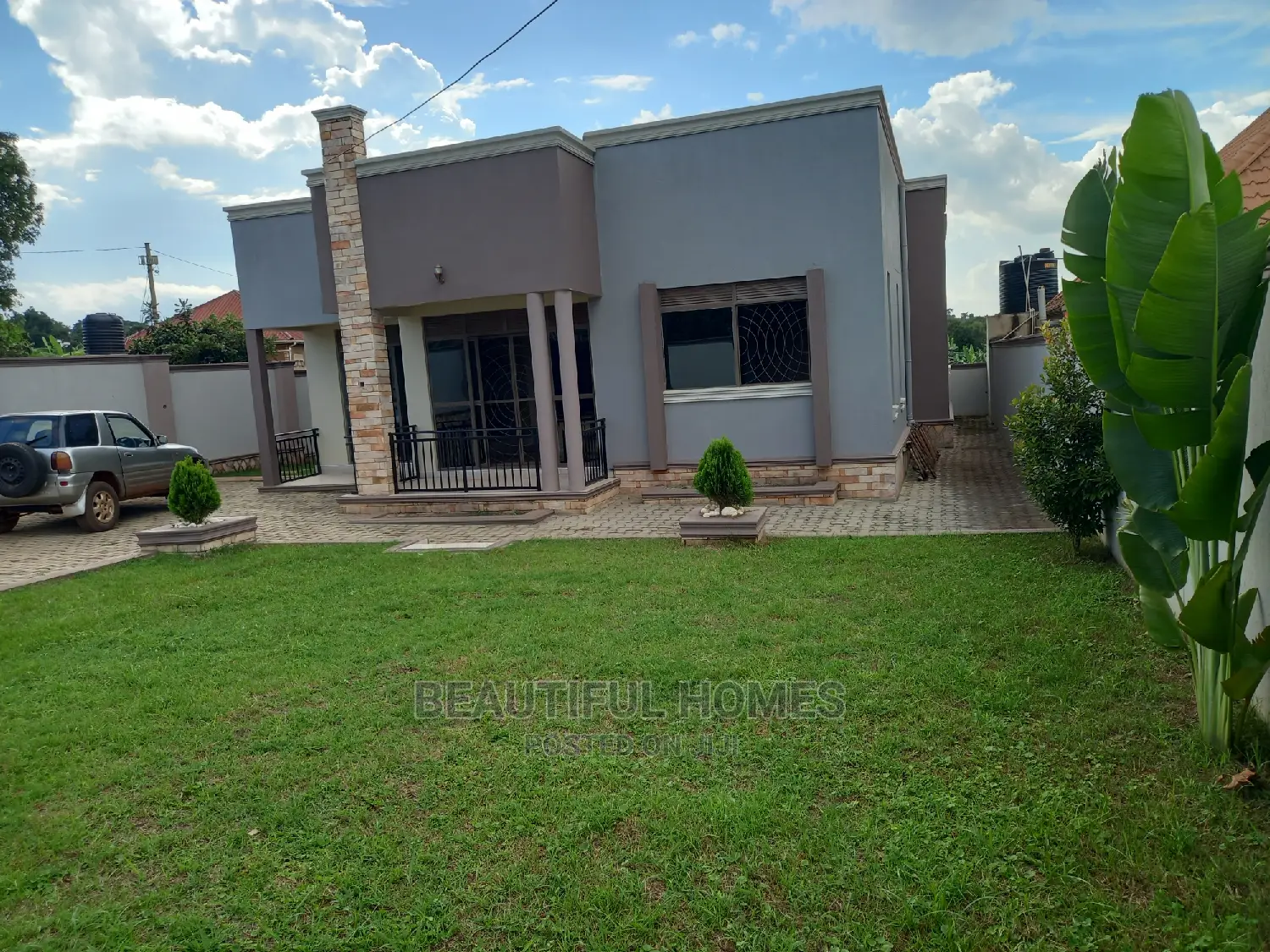Furnished 4bdrm Bungalow in Kira for Sale