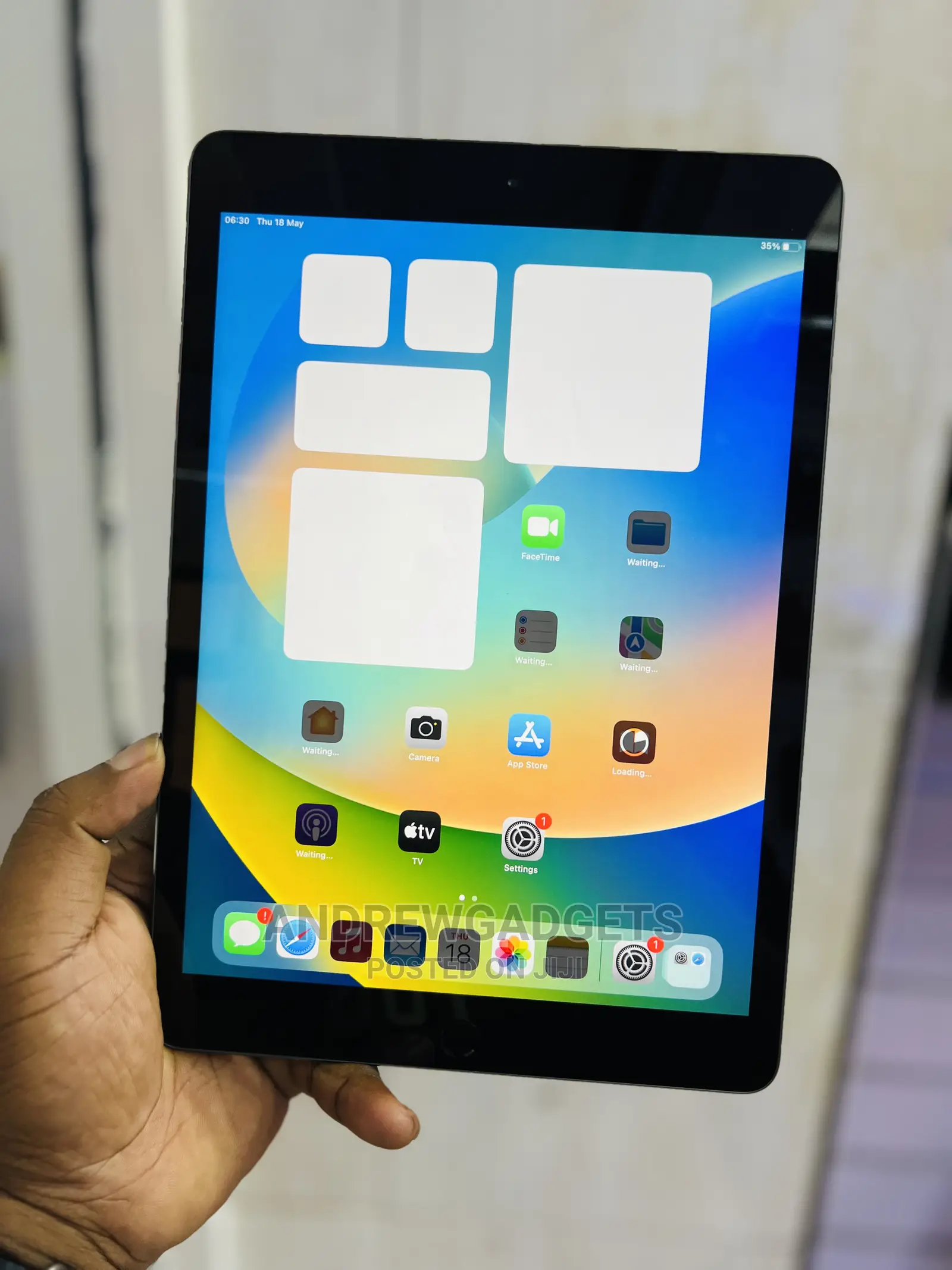 Apple iPad 9.7 128 GB Gray