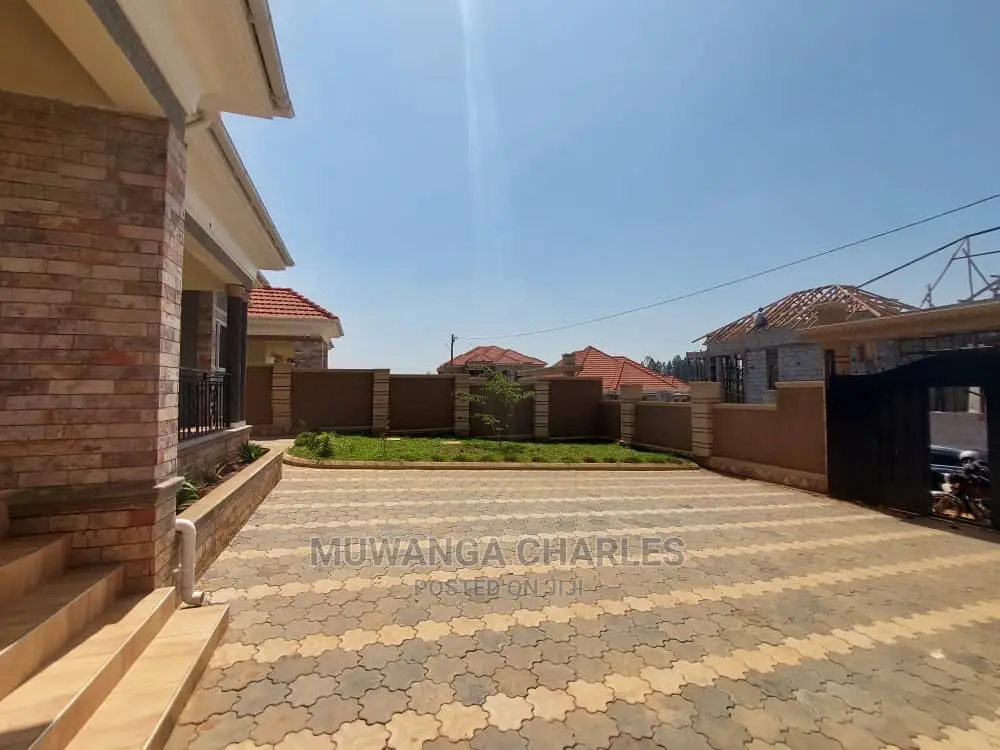 4bdrm Bungalow in Fs Properties Ltd, Central Division for Sale