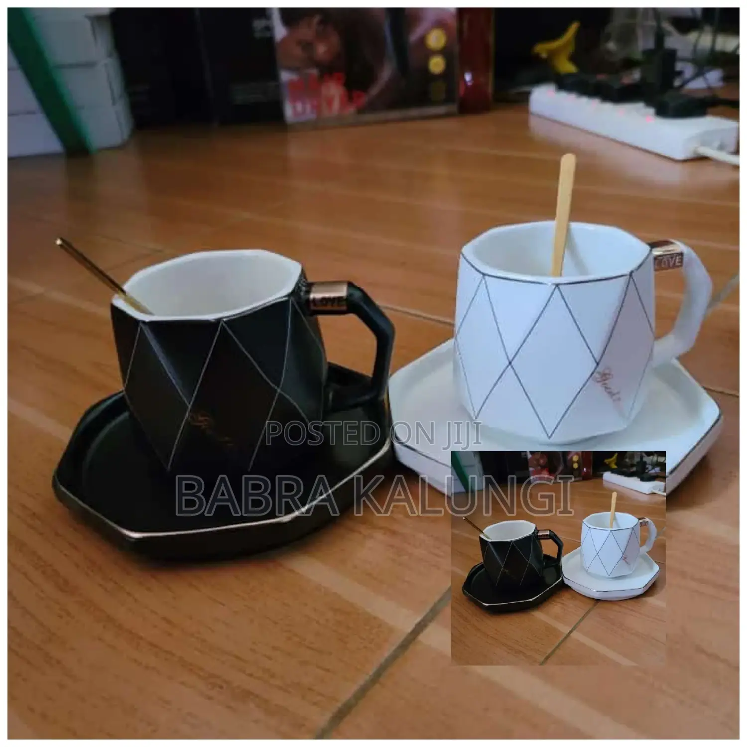 Table Cups 2pcs With Saucers