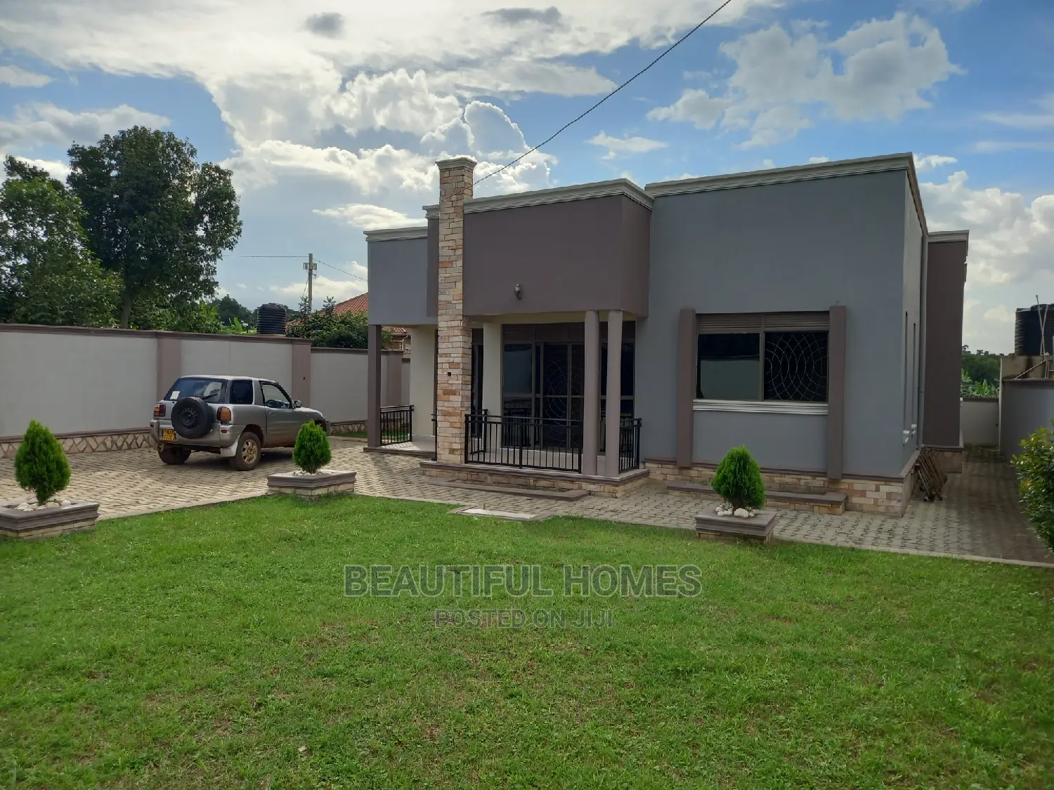 Furnished 4bdrm Bungalow in Kira for Sale