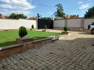 Furnished 4bdrm House in Kira for Sale