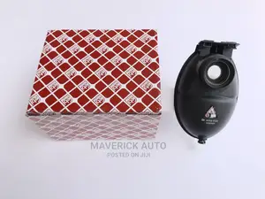 Mercedes W204 Coolant Expansion Tank (Akadomola)