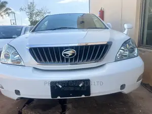 Photo - Toyota Harrier 2011 Off White