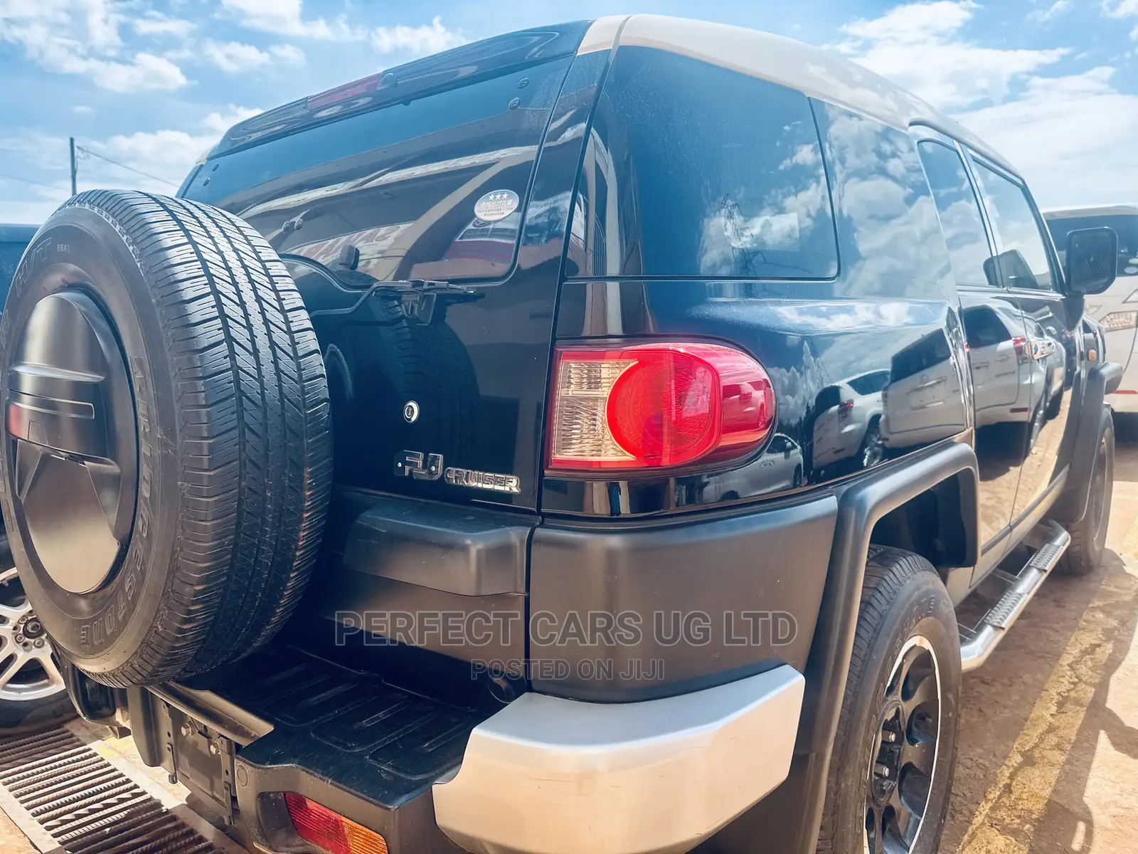 Toyota FJ Cruiser 4x4 Automatic 2012 Black