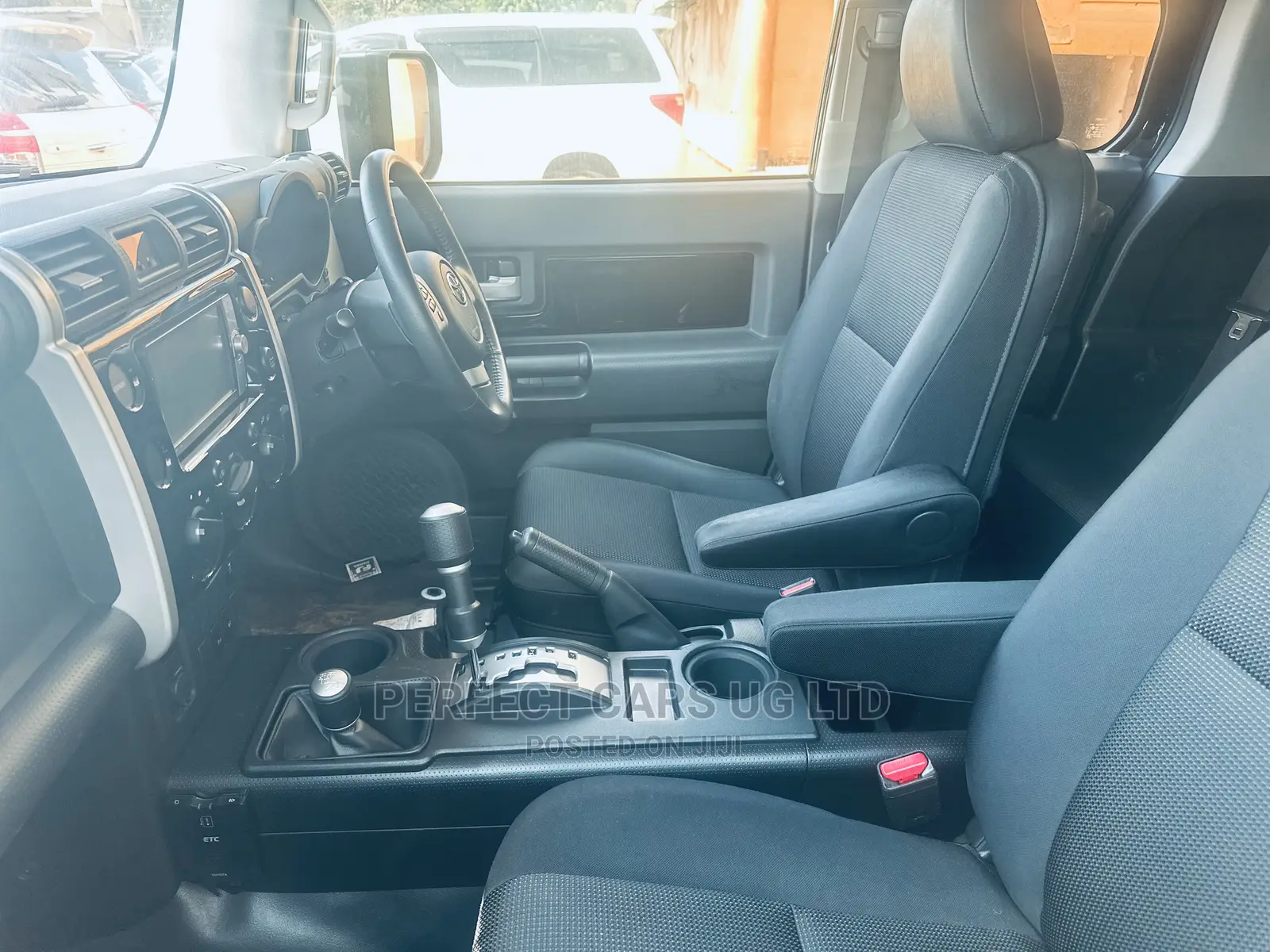 Toyota FJ Cruiser 4x4 Automatic 2012 Black