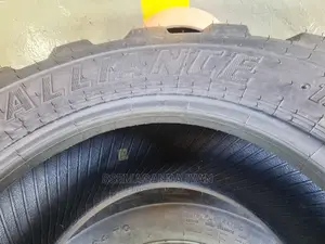 12.5/80r18 Tires