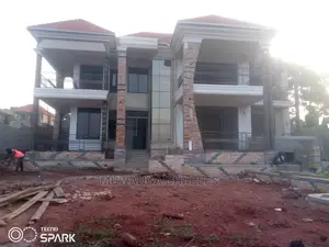 5bdrm Duplex in Fs Properties Ltd, Central Division for Sale