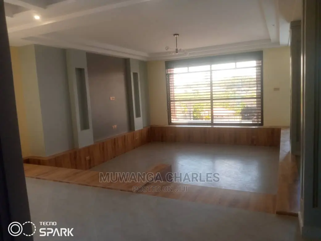4bdrm Duplex in Fs Properties Ltd, Central Division for Sale