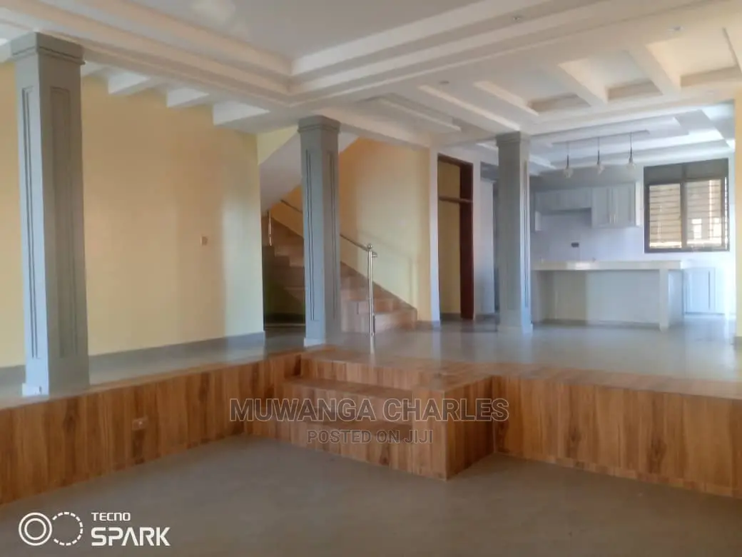 4bdrm Duplex in Fs Properties Ltd, Central Division for Sale