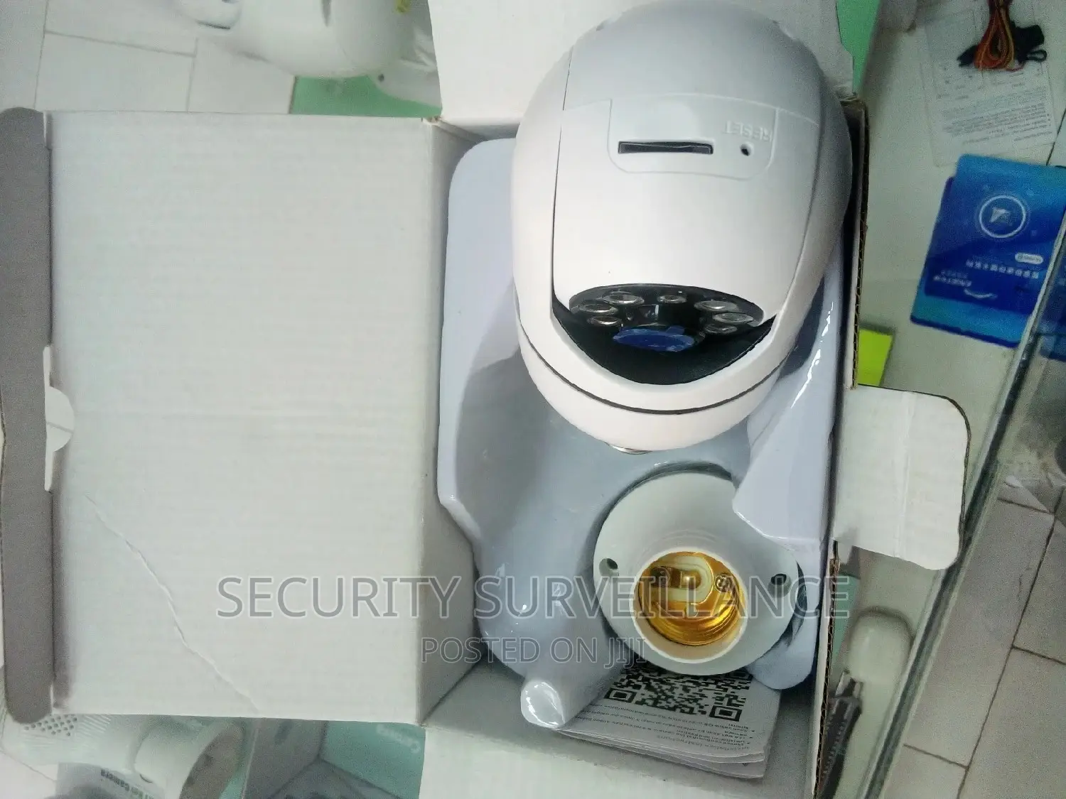Bulb PTZ Wifi Camera