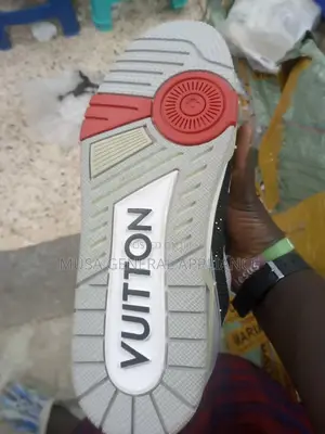 Vuitton Louis Shoes