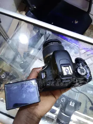 Canon: Eos: 600D: Photo and Video Camera.