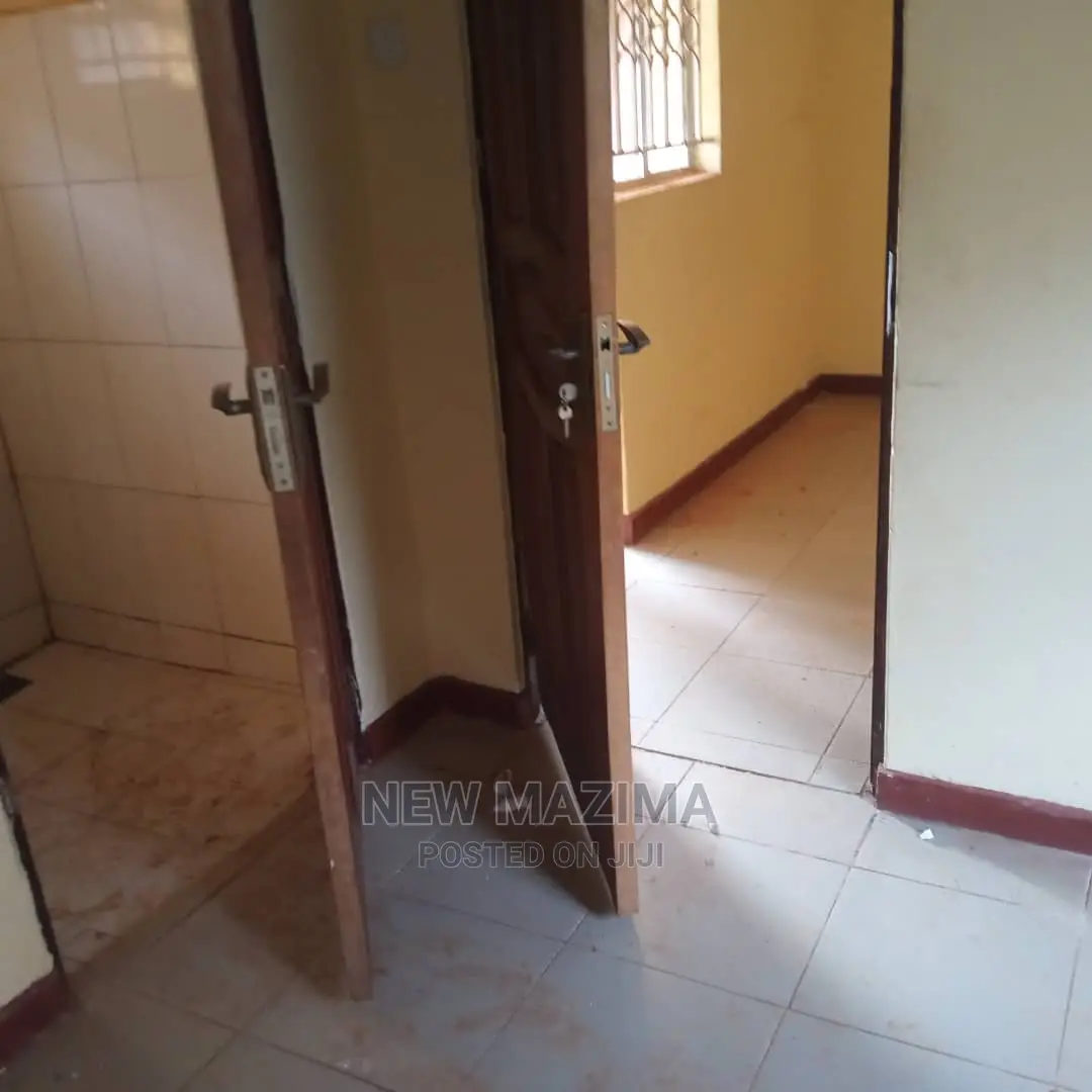 4bdrm House in Najjanankumbi Along, Central Division for Sale