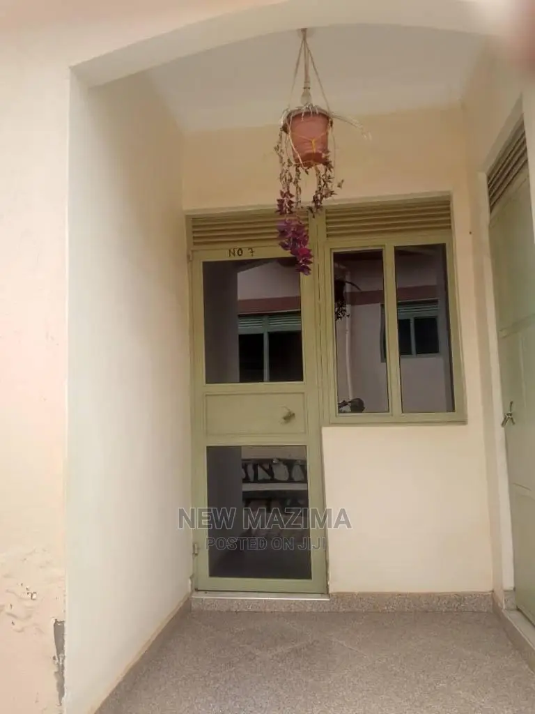 4bdrm House in Najjanankumbi Along, Central Division for Sale