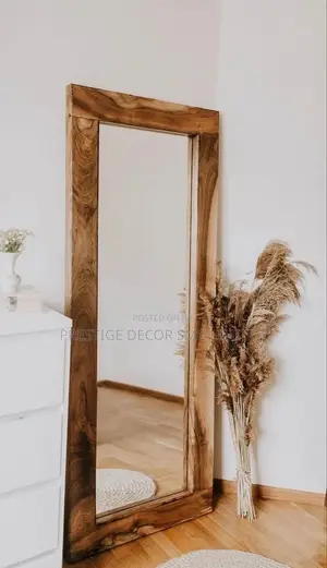 Beautiful and Fancy Salons Mirror