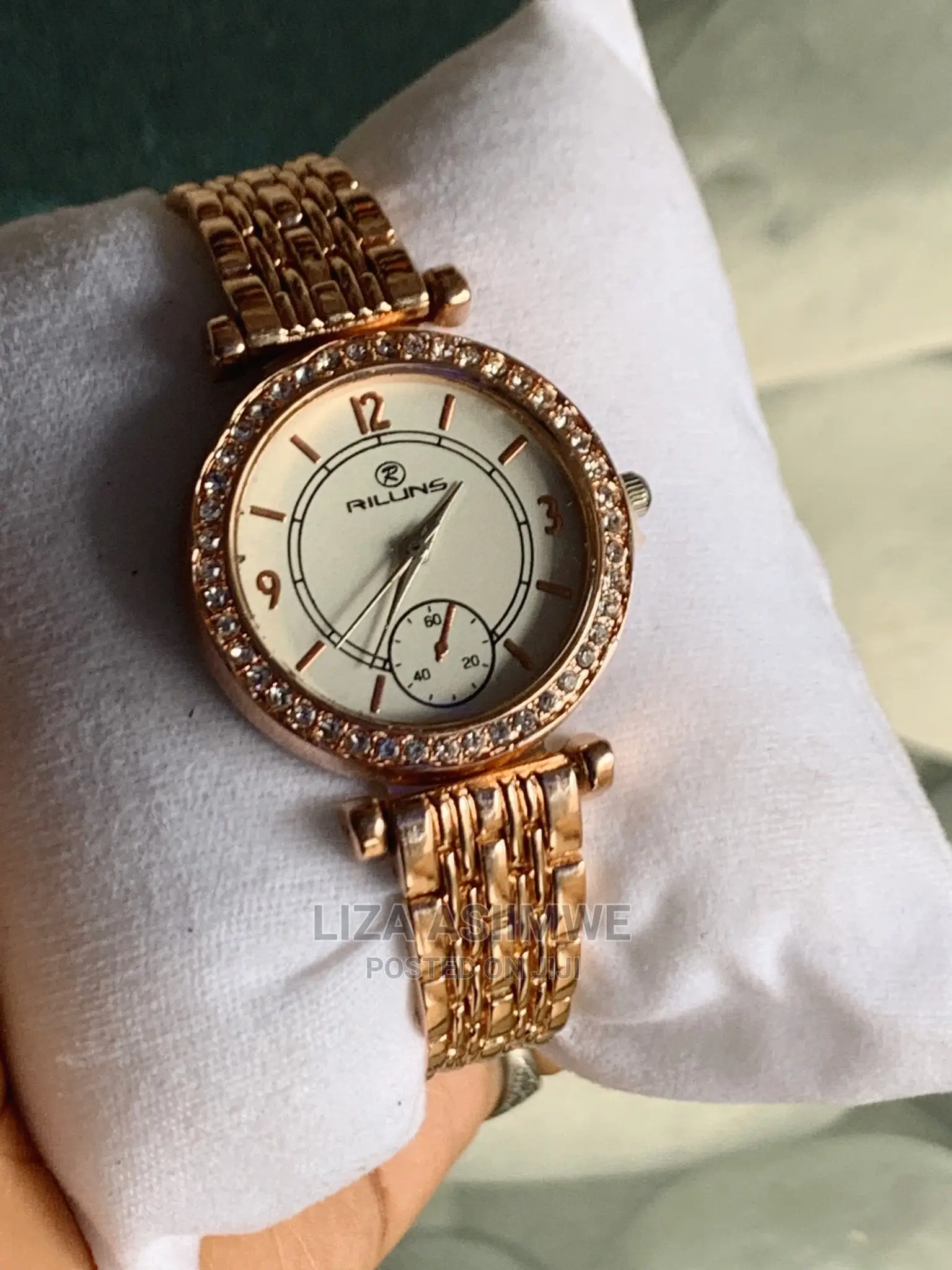 Simple and Elegant Lady’S Watches Available