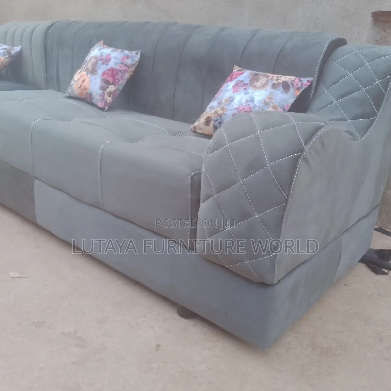 L Shaped Sofas for Sale in Good Materials