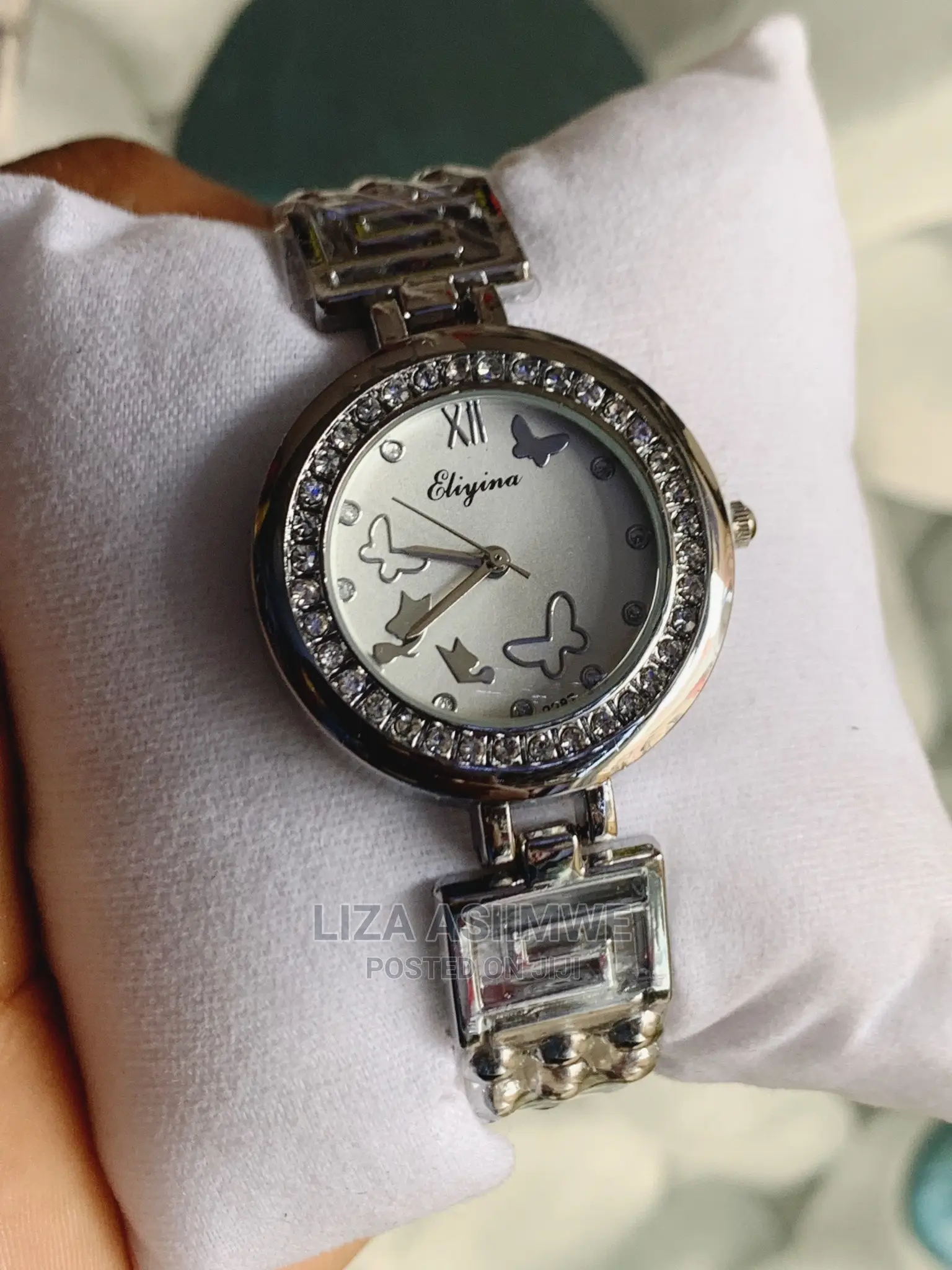 Simple Lady’S Watches Available Ata Good Affordable Price