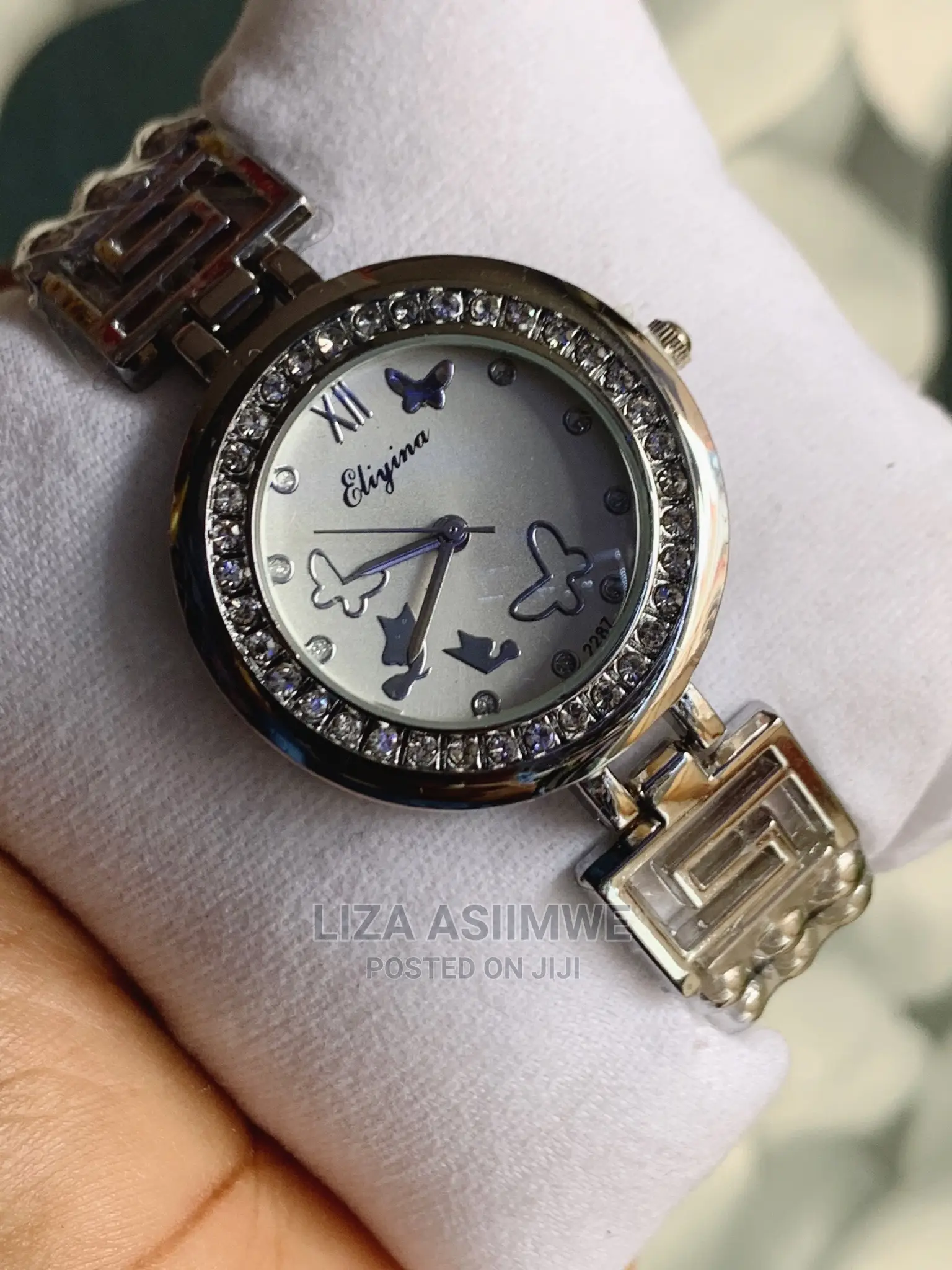 Simple Lady’S Watches Available Ata Good Affordable Price