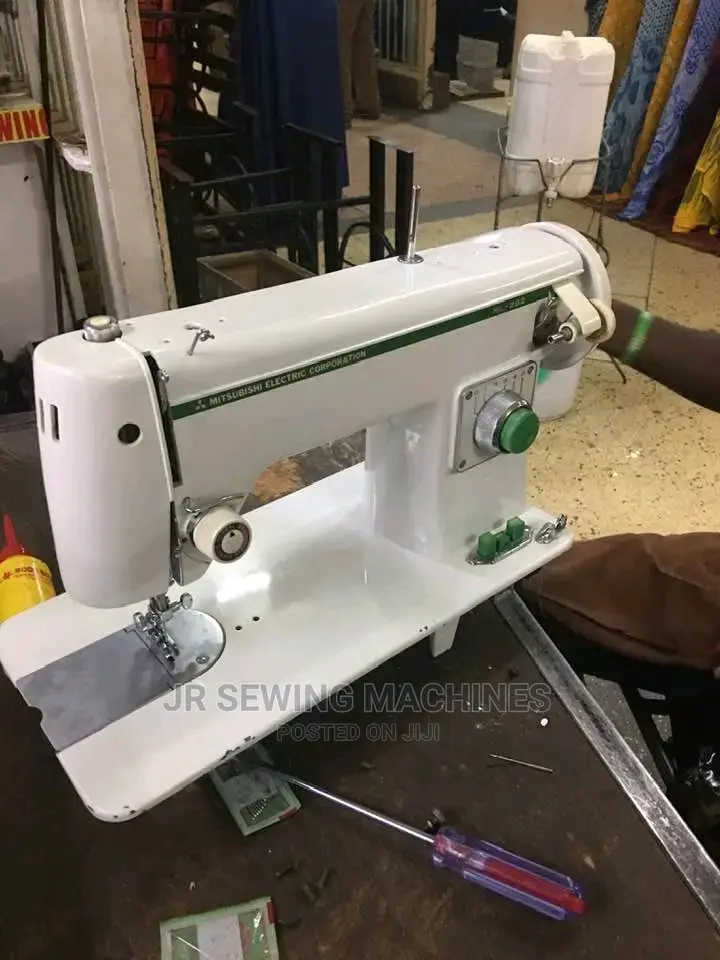 Straight Sewing Machine