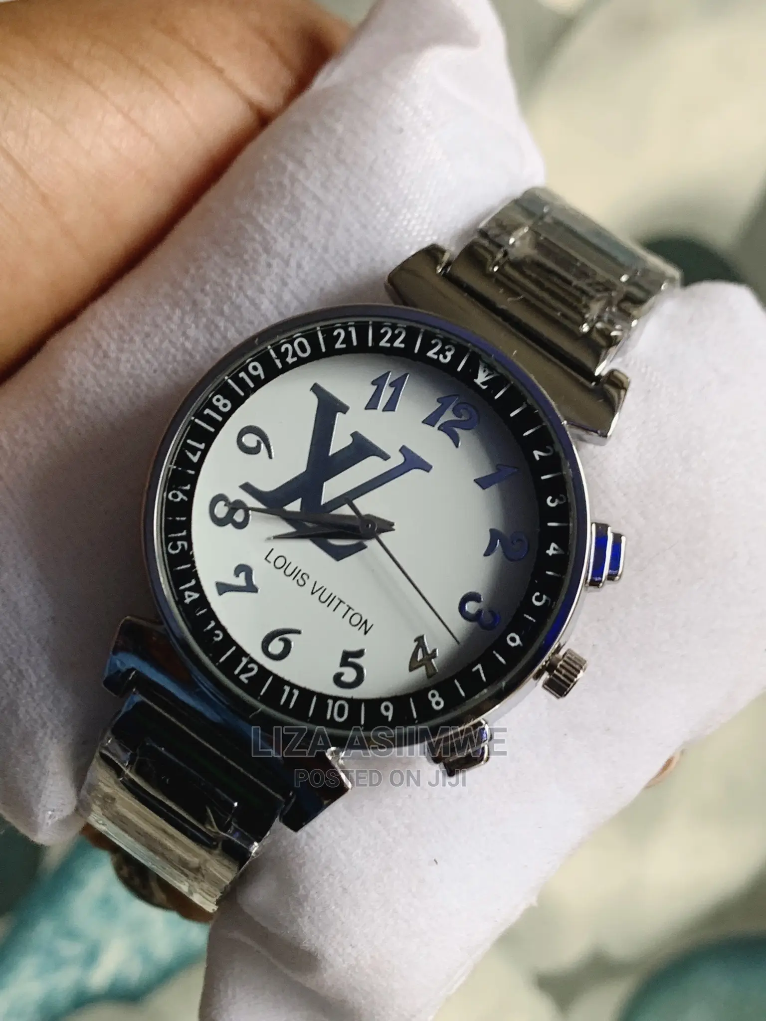 Simple Watches Available
